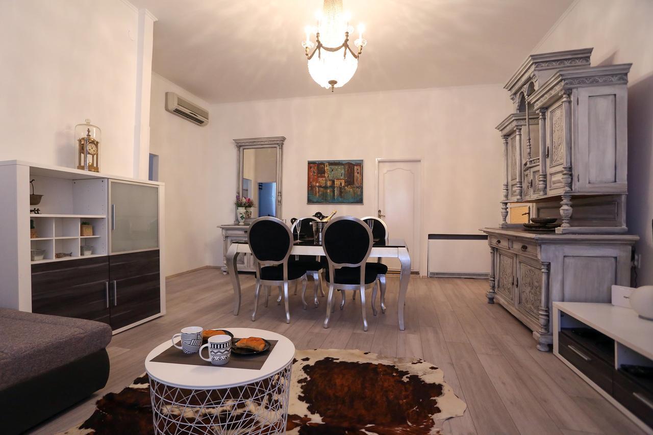 Apartment Papalic Palace Split Exterior photo